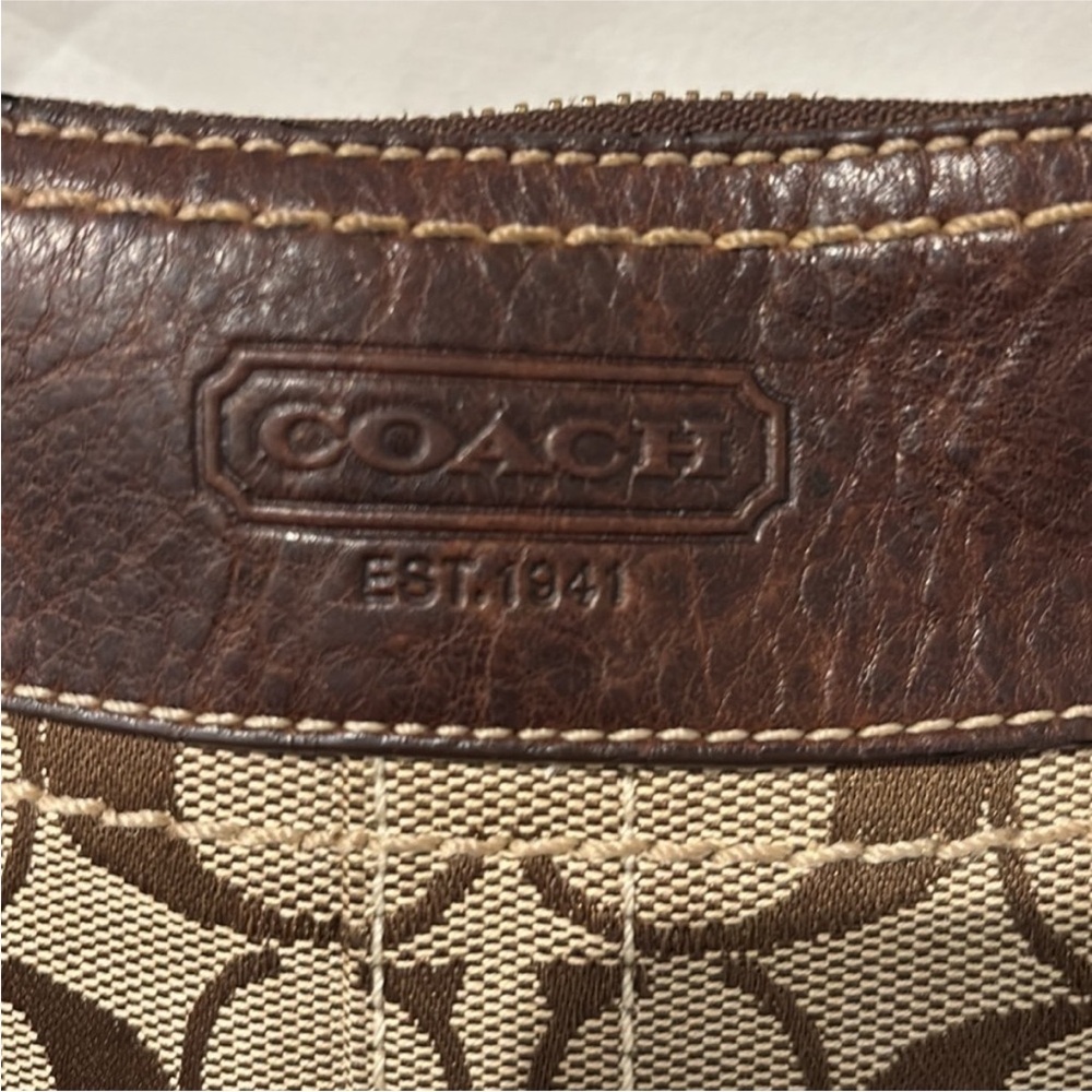 Y2K Coach Signature Crossbody H0685-10402.  EUC - Picture 15 of 16
